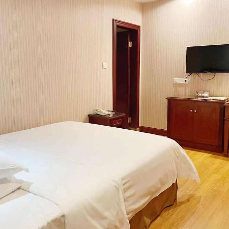 Vienna Hotel In Pinghu Square เซินเจิ้น ภายนอก รูปภาพ