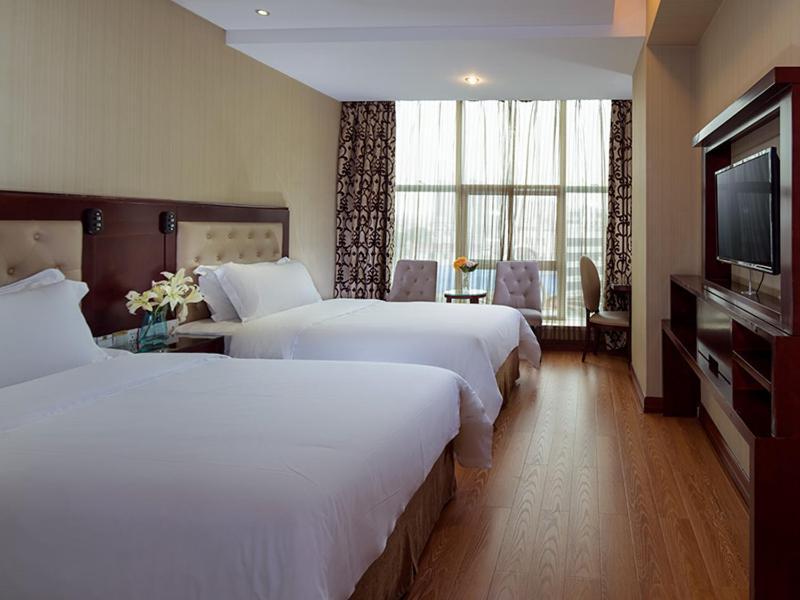 Vienna Hotel In Pinghu Square เซินเจิ้น ภายนอก รูปภาพ