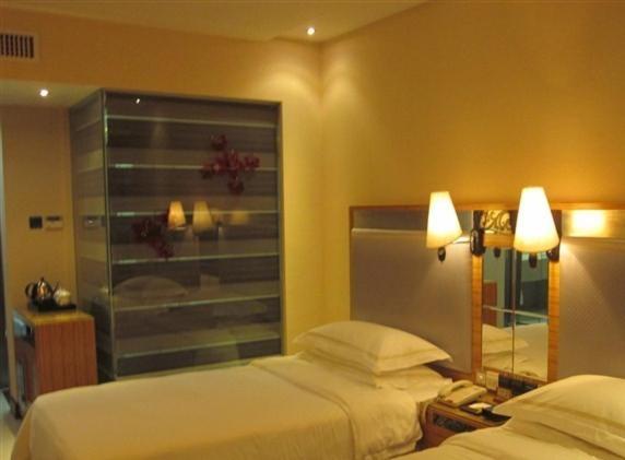 Vienna Hotel In Pinghu Square เซินเจิ้น ภายนอก รูปภาพ