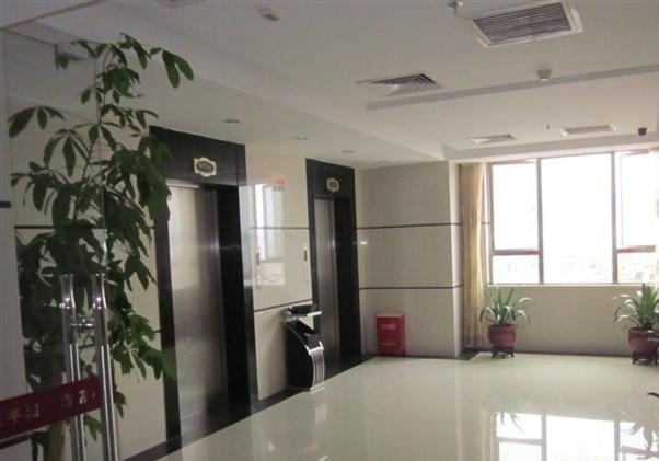 Vienna Hotel In Pinghu Square เซินเจิ้น ภายนอก รูปภาพ